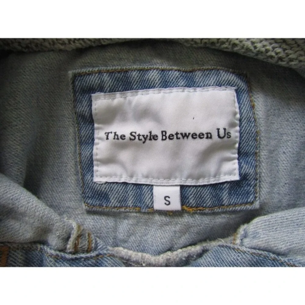 The Style Between‎ Us Girls S Light Wash Denim Jacket Embroidered Butterfly Hood